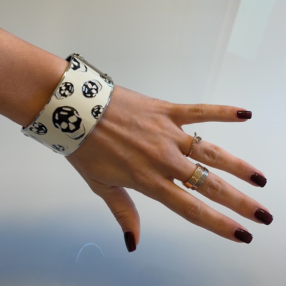 Alexander McQueen Enamel Bangle Bracelet - Picture 3 of 4